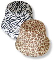 Red Steer 298G Zoo Hands Bucket Hat Giraffe