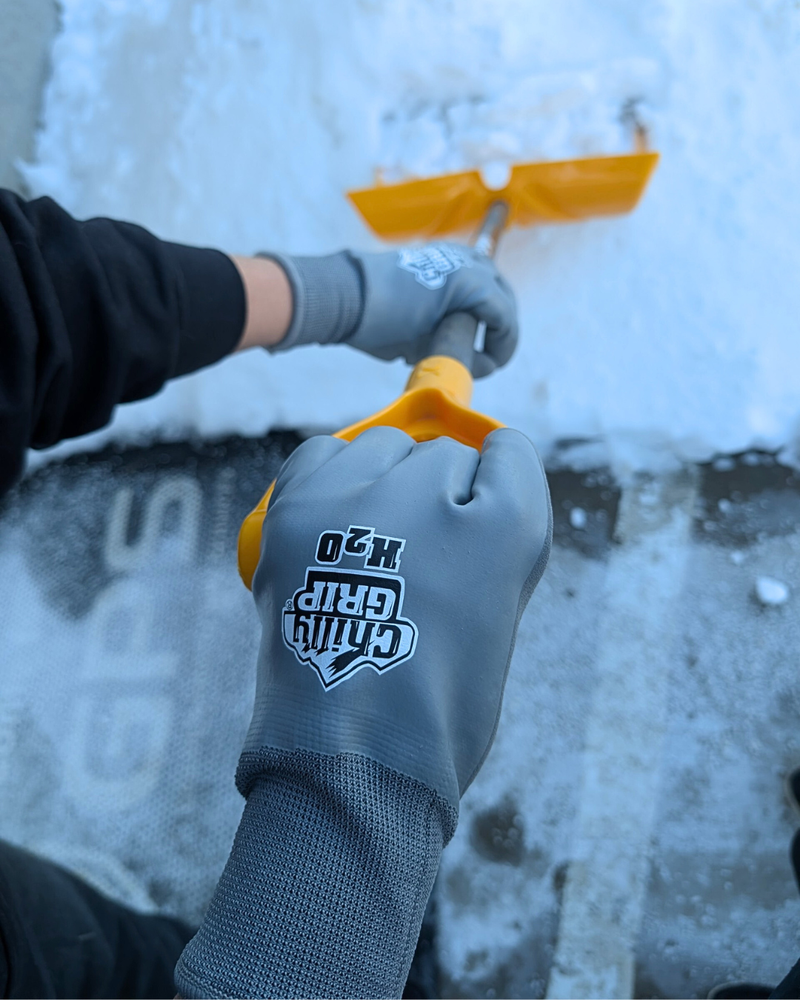 Load image into Gallery viewer, Red Steer A327 2 Pack Gloves (A325 and A326 included in this set) Waterproof Chilly Grip Grey and Black Insulated Gloves, Sizes M-XL
