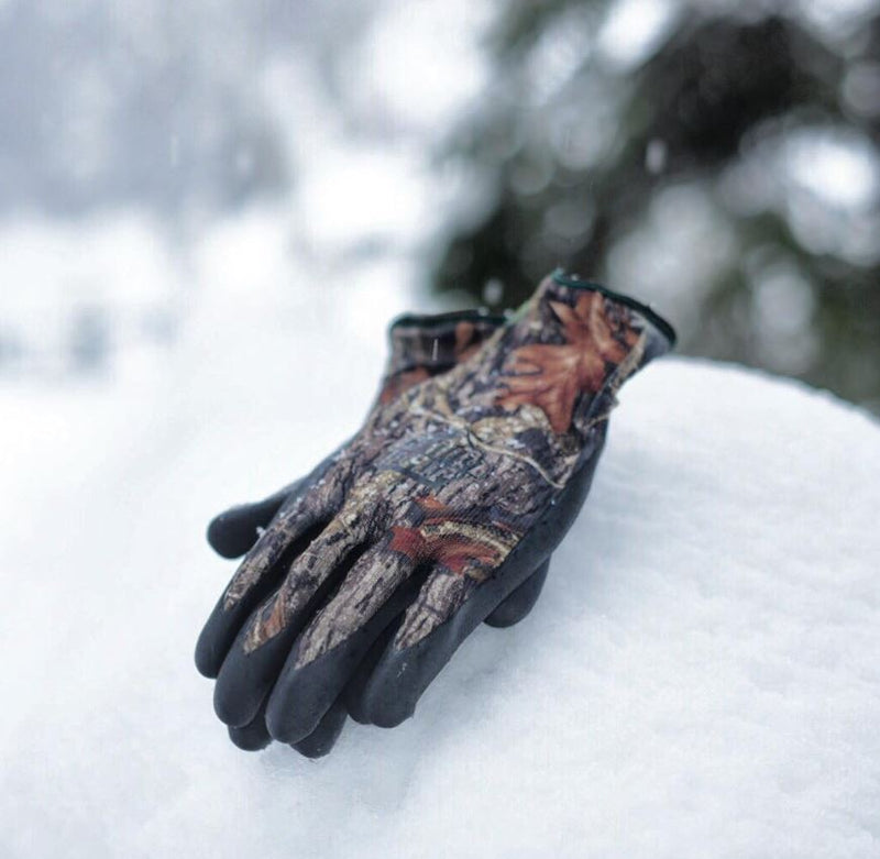 Load image into Gallery viewer, Mossy Oak MO22 Chilly Grip Camo H2O Waterproof Gloves, Sizes M-XL
